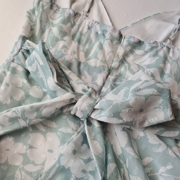 Ally Size 8 Floral Pastel Green & White Playsuit - Picture 7 of 11